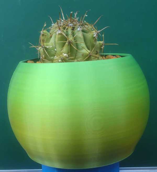 Classic Round Flower Pot